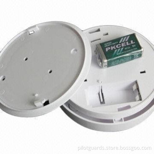 Standalone CO Detector with LCD display, Powered by 9V DC Battery, Three LED Indicative Lights